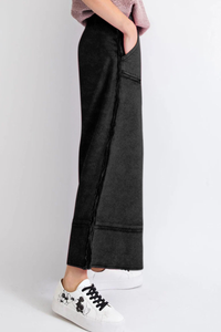 Leisure-style wide-leg pants
