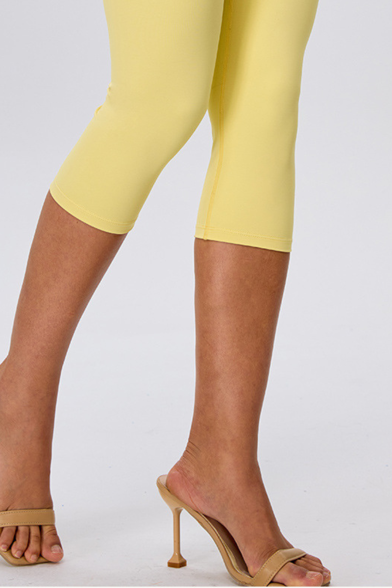 Women's No Front Seam Slim FIt Yoga Capri Leggings