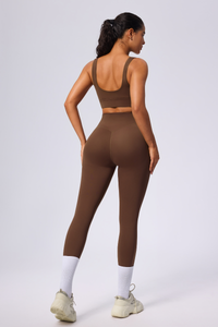 Women's Two-Piece Set: Sports Bra & Pocket Yoga Leggings