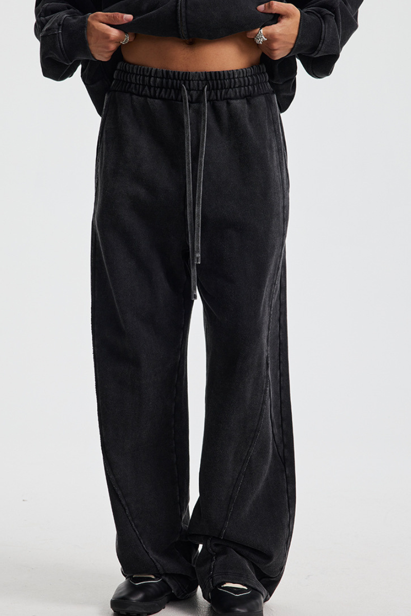 Loose-fitting long pants