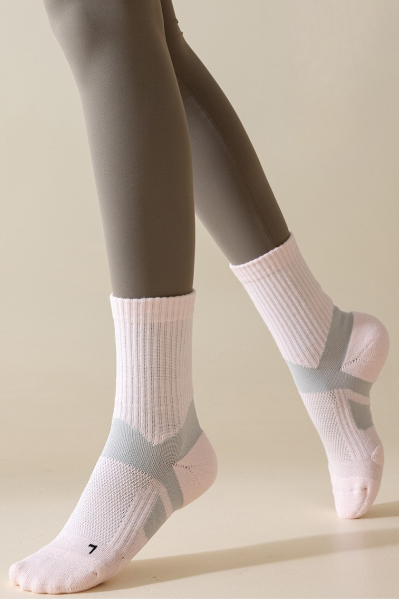 Women's Professional Color Block Sports Yoga Crew Socks