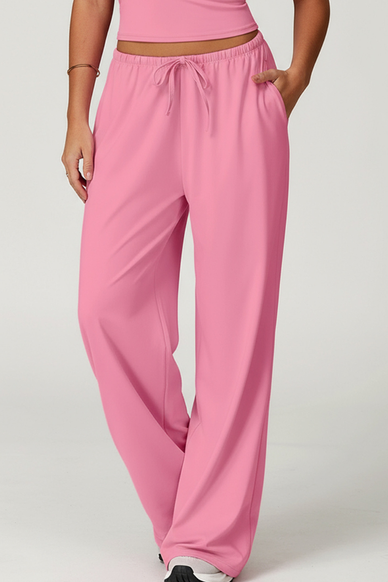 Women's slouchy straight-leg casual pants.