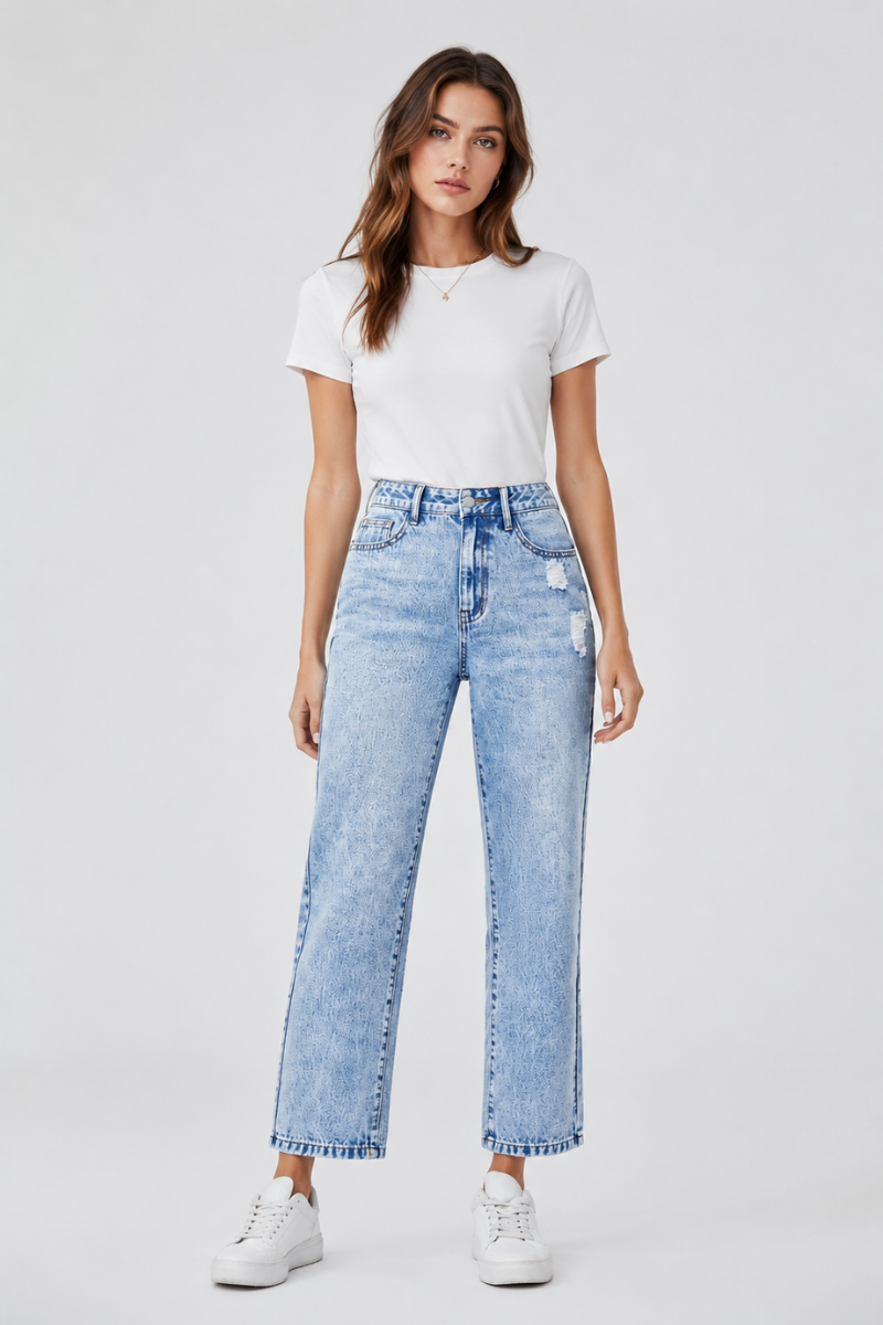Women's Vintage Distressed Straight Leg Cropped Jeans