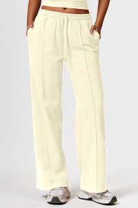 Women’s streetwear straight-leg casual pants.