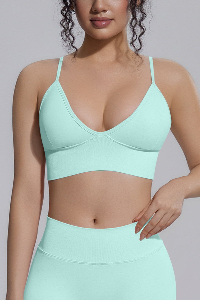 Women's Seamless Knit Solid Color Triangle Cup Sports Bra