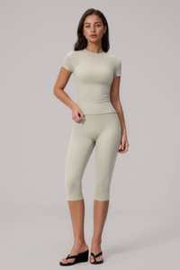 Women's Bare Feel Sets:Slim Fit T-shirt And Capri Leggings
