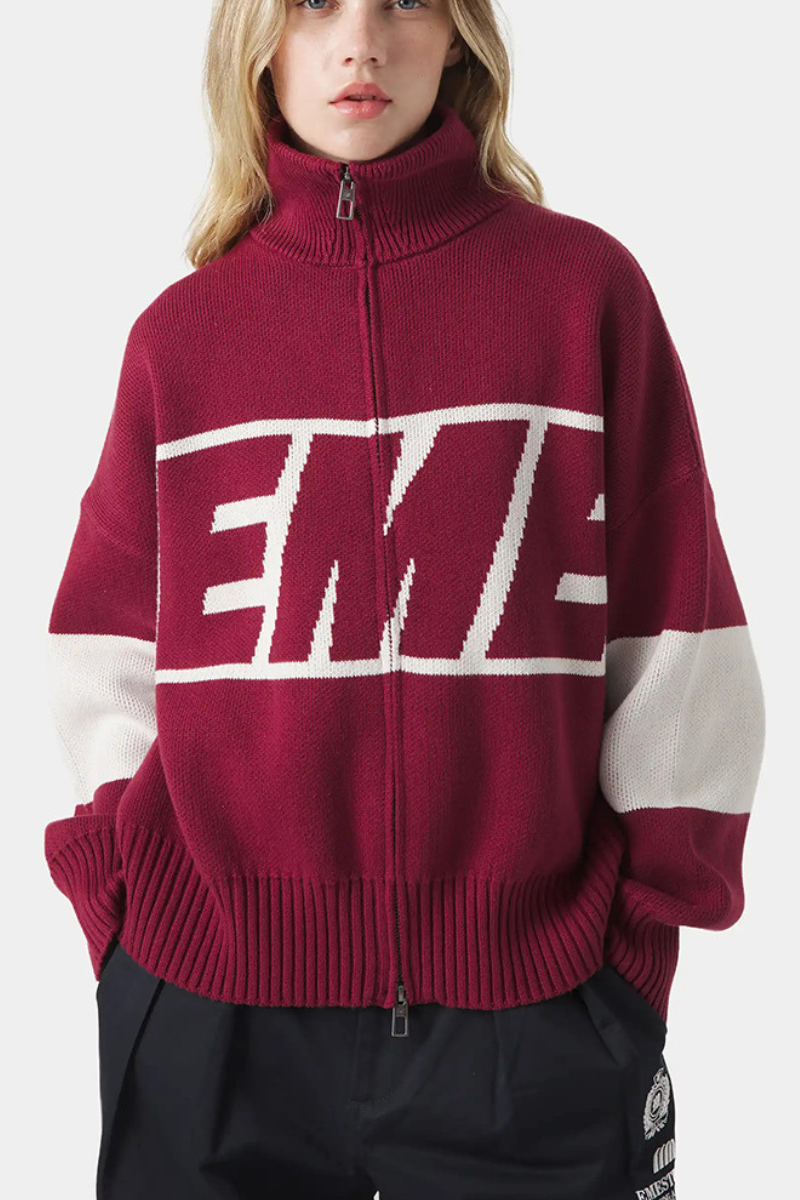 Color-contrast letter-patterned knitted cardigan