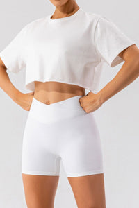 Solid color casual T-shirt
