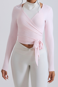 Women’s strap-adjustable waistline sport top.