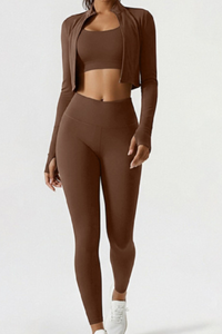 Women’s sports three-piece set.