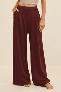 High-waist yoga pants with a floor-length design