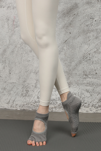 Women's Rose Jacquard Pilates Yoga Grip Five-Toe Socks