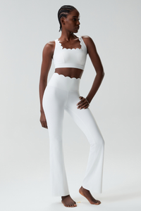 Women's Petal Sports Bra & Flared Yoga Pants Two-Piece Set