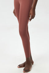 Women Wave Hem Liquid Yoga Set - One-Shoulder Bra & Sculpting Leggings