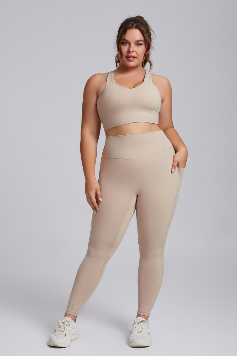 Plus Women's Butter-Soft Sports Bra & Pocket Yoga Leggings Two-Piece Set