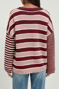 Women Crew Neck Contrast Stripe Distressed Hem Knit Sweater