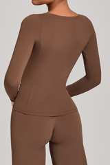 V-neck sport long-sleeved garment