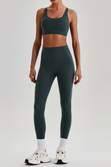 Women's Wide Strap Sports Bra & No Front Seam Leggings Set
