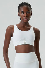 U-shaped back with wide shoulder straps Sports bra