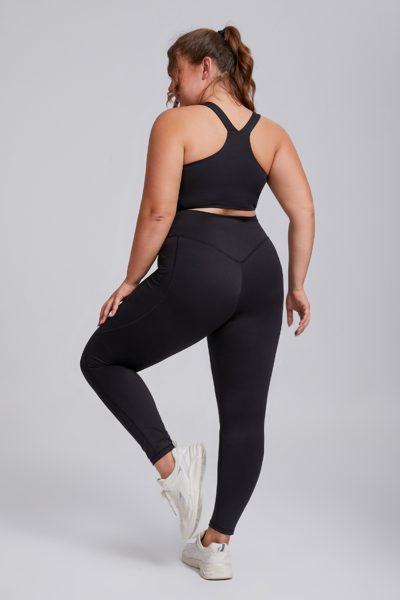 Plus Women's Butter-Soft Sports Bra & Pocket Yoga Leggings Two-Piece Set