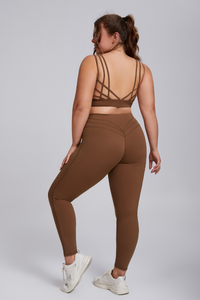 Plus Women's Thin-Strap Sports Bra & Butt-Lifting Yoga Leggings Set