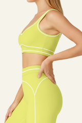 Women's  Color-blocked backless form-fitting sports bra.