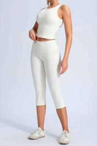 Women Sport Sets:Cut Out Tank Top And Capri-Length Leggings