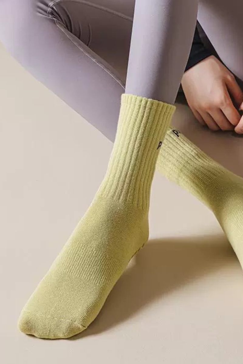 Women's Silicone Anti-Slip Yoga Crew Cotton Yoga Socks