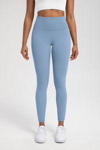 Tight-fitting athletic pants