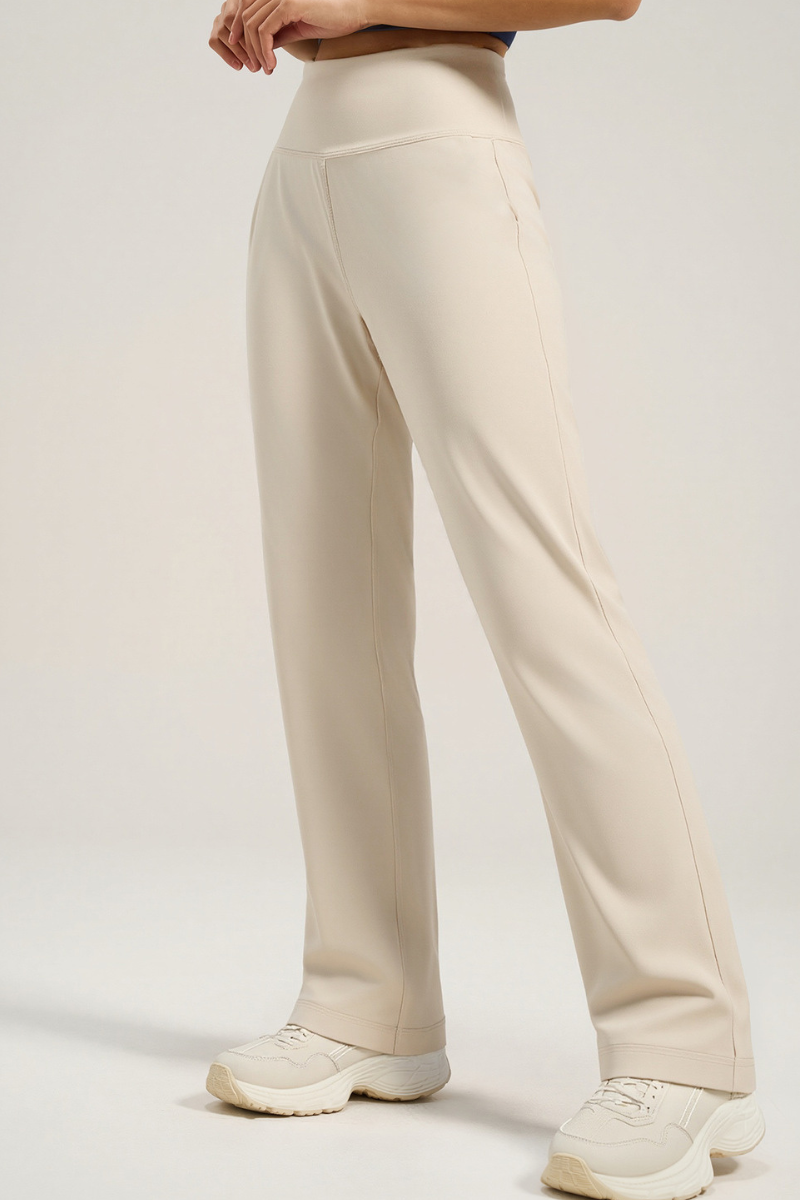 Straight-leg yoga pants