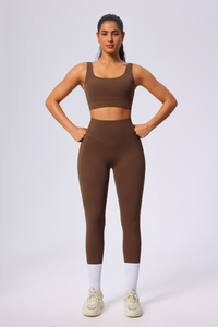 Women's Two-Piece Set: Sports Bra & Pocket Yoga Leggings