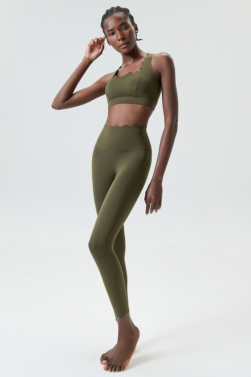 Women Wave Liquid Seamless High Stretch Midweight Yoga Set - Removable Cup Bra & Contoured Tights