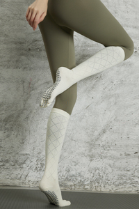 Women's Diamond Mesh Mid-Calf Yoga Grip Five-Toe Socks