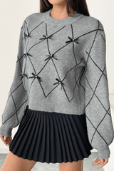 Bow-shaped diamond pattern sweater