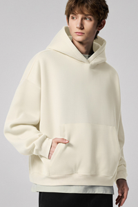 Insulated and thick-cuffed hoodie