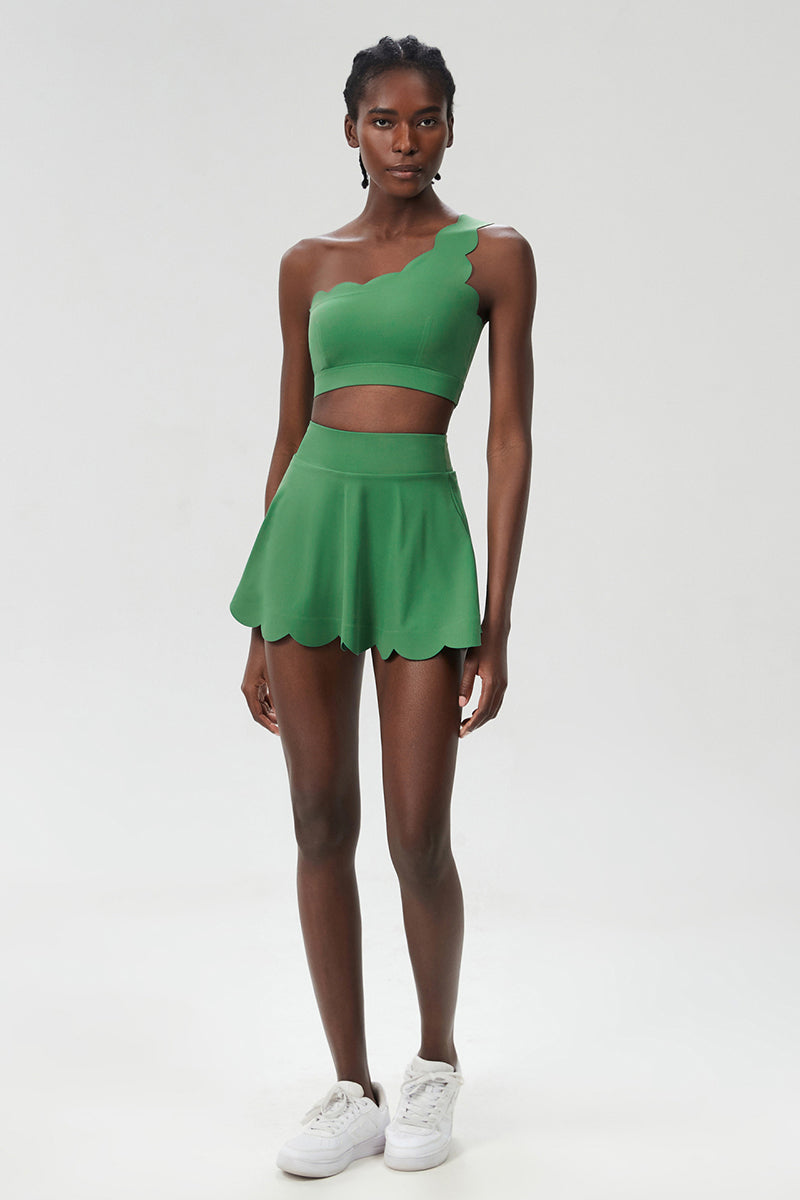 Women Wave Scoop-Neck Seamless Plus Size Tennis Set - Quick-Dry One-Shoulder Bra & Ruffle Hem Skirt