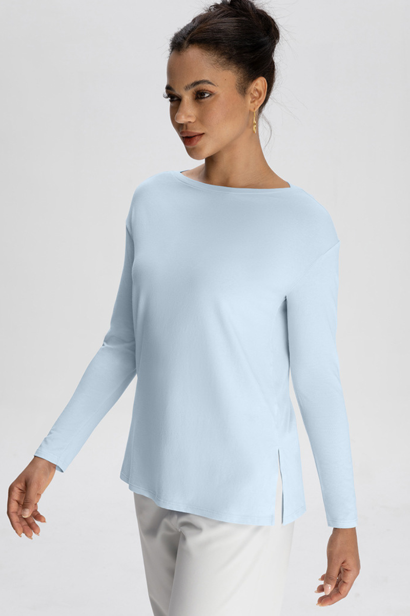 Round-necked sports top