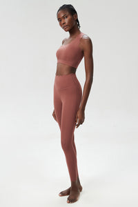 Women Wave Hem Liquid Yoga Set - One-Shoulder Bra & Sculpting Leggings