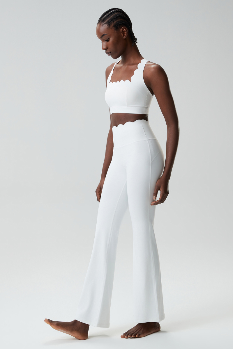 Women's Petal Sports Bra & Flared Yoga Pants Two-Piece Set