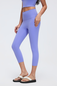 Women's High-Waist Capri Yoga Leggings with Lifting Effect