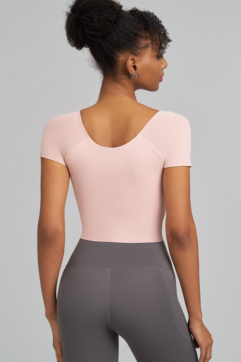 Cross-pattern mesh cycling suit