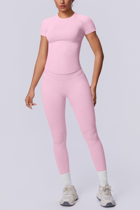 Women's Seamless Sets:Slim Fit T-shirt And Leggings