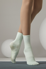Women's Ribbed Crew Yoga Grip Five-Toe Socks