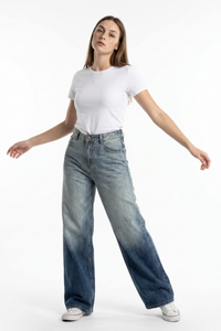 Women's 100% Cotton Gradient Washed Straight Leg Jeans