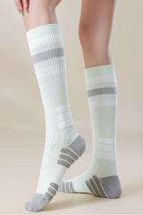 Women’s Color Block Gradient Pressure High-Top Sports Socks