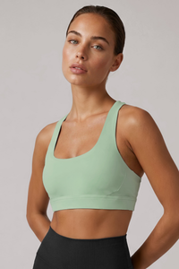 Women's Wide Strap U-neck Crisscross Back Sports Bra