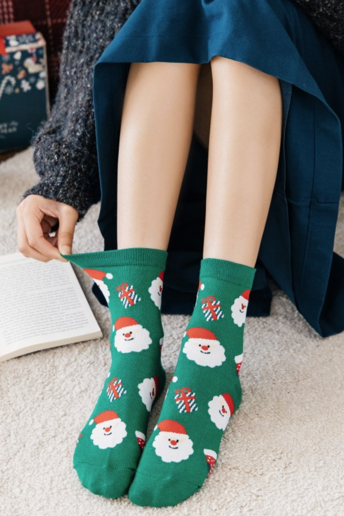 Women Christmas Reindeer Santa Snowman Print Mid Calf Socks