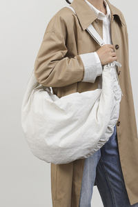 Women's Solid Large-Capacity Pleated Cloud-Shaped Bag
