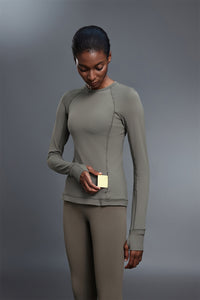 Women Round Neck Slim Fit Long Sleeve Workout Top