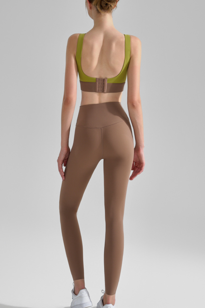 Women's Sports Sets:Color Block Wide Strap Bra And Leggings